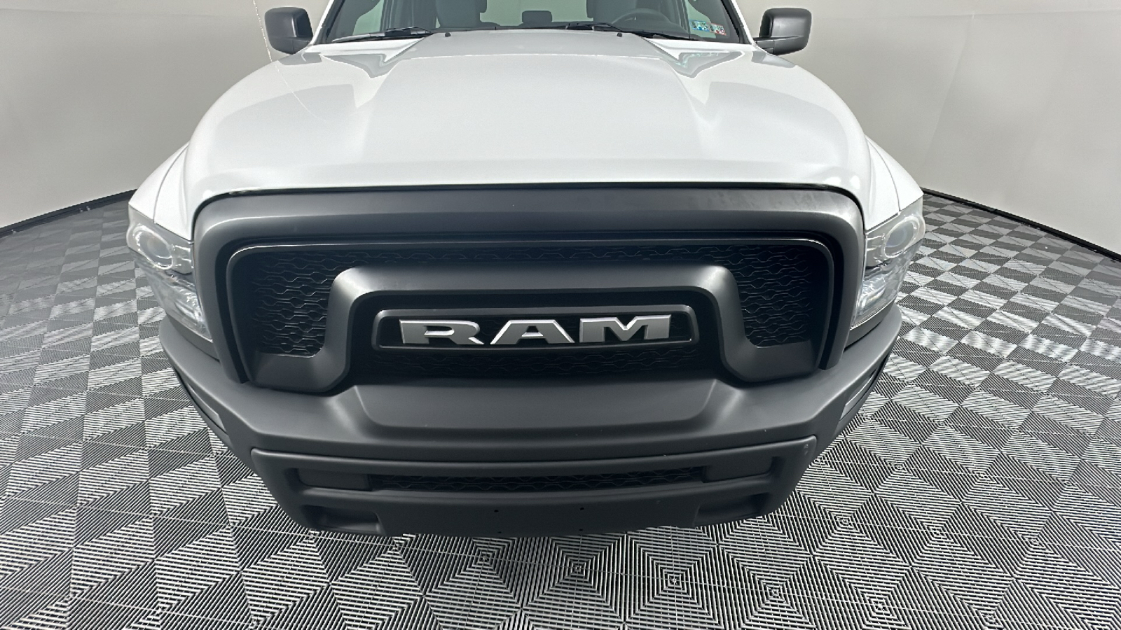 2022 Ram 1500 Classic Warlock 3