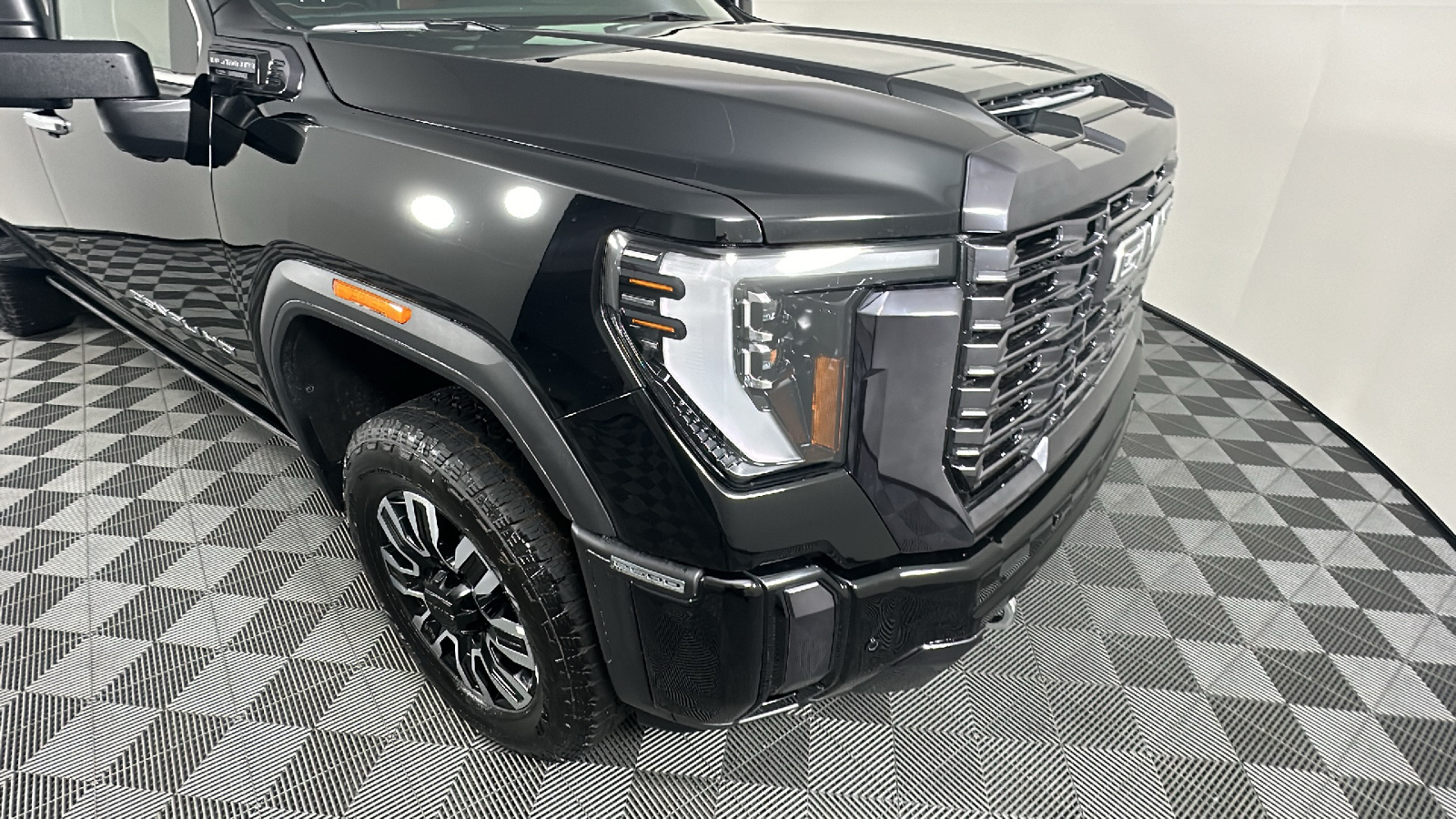 2024 GMC Sierra 2500HD Denali Ultimate 2