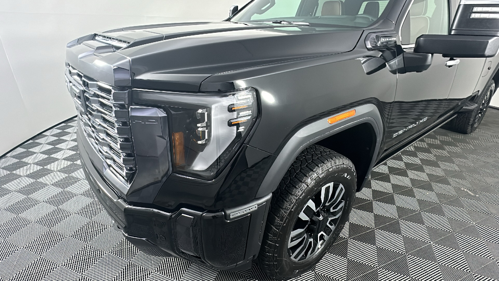 2024 GMC Sierra 2500HD Denali Ultimate 7