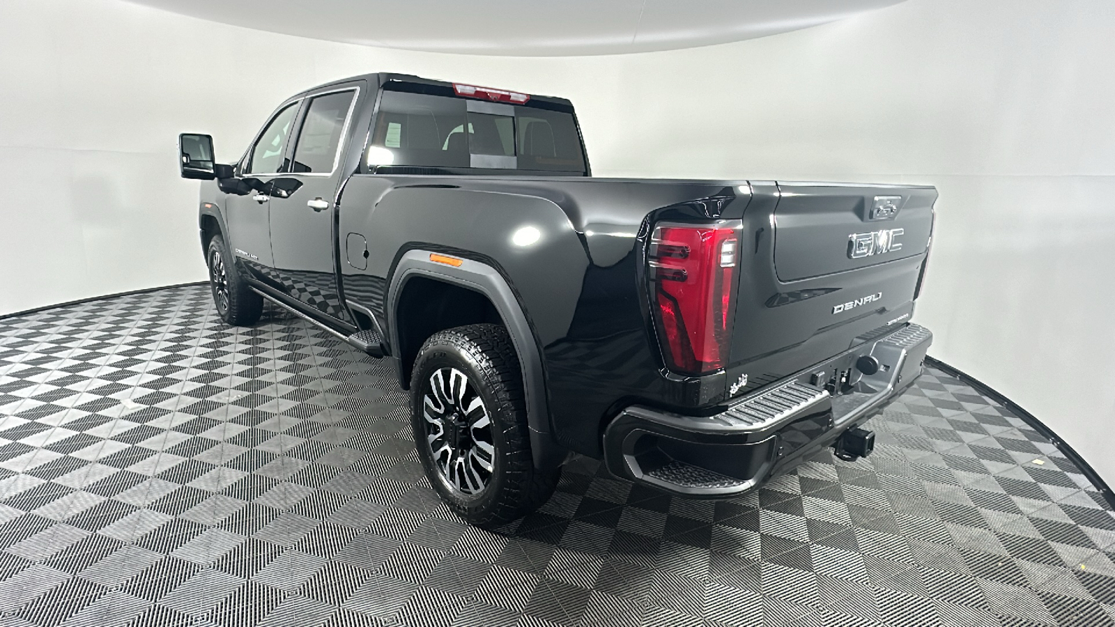 2024 GMC Sierra 2500HD Denali Ultimate 11