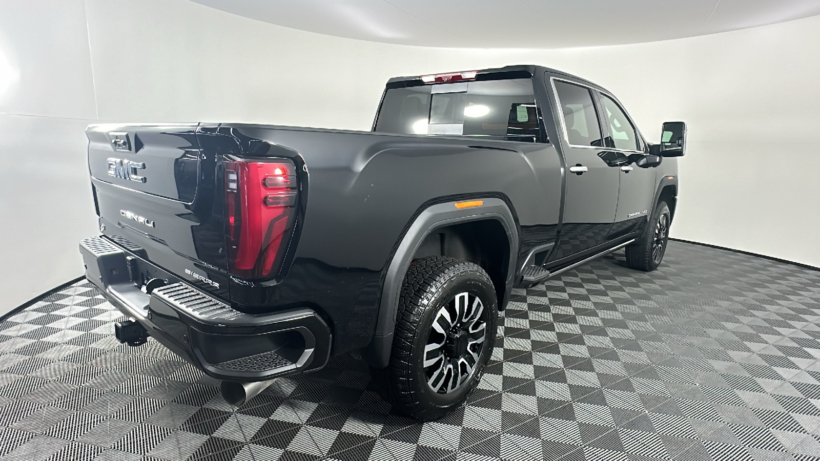 2024 GMC Sierra 2500HD Denali Ultimate 19