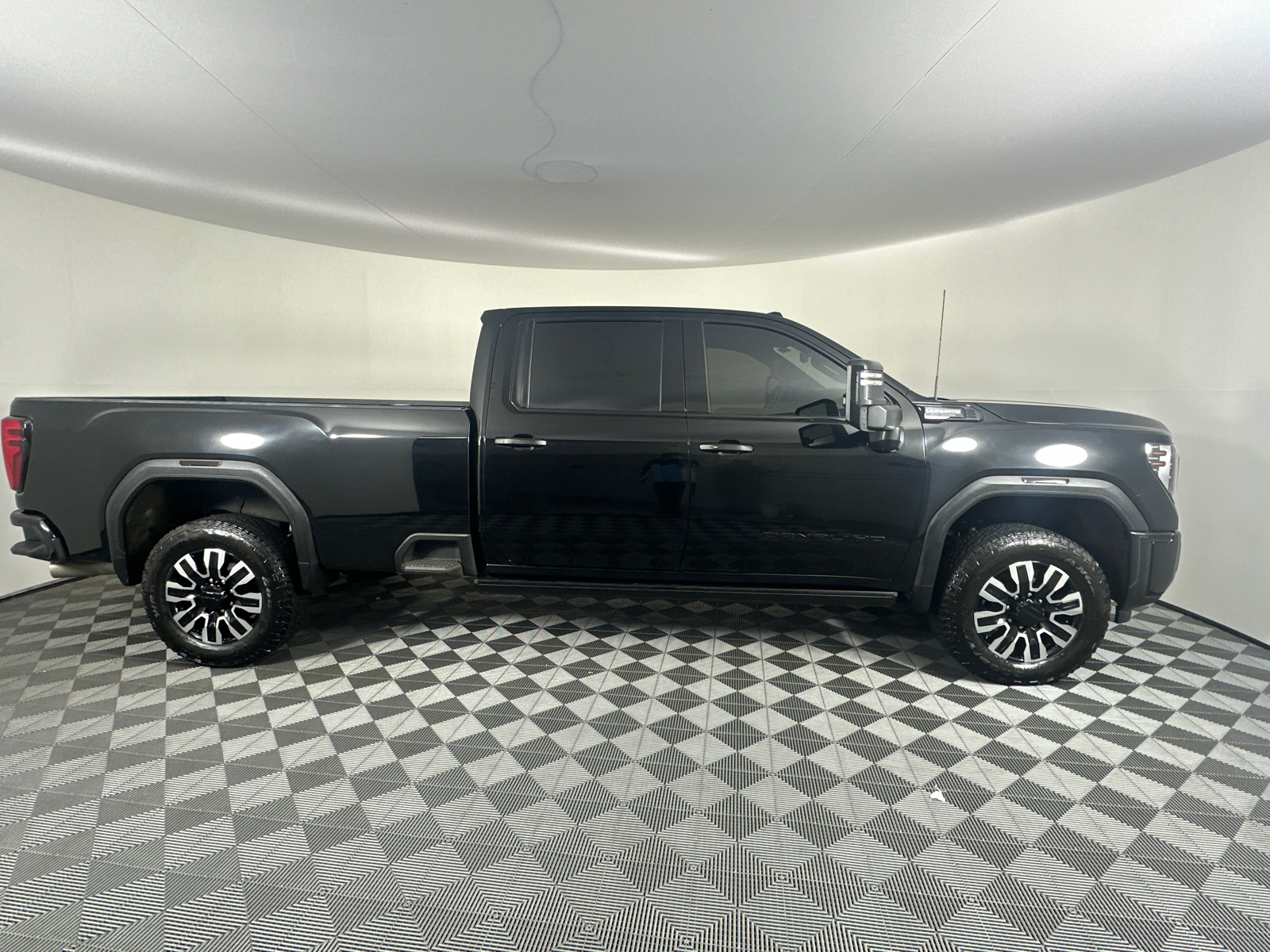 2024 GMC Sierra 2500HD Denali Ultimate 18