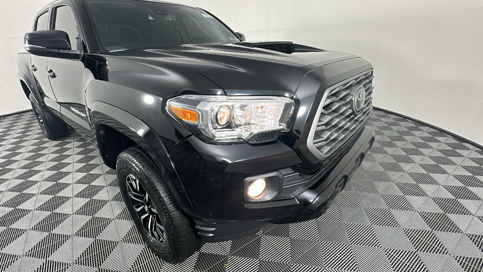 2021 Toyota Tacoma SR V6 2