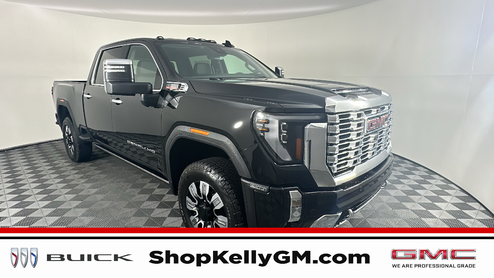 2024 GMC Sierra 2500HD Denali 1