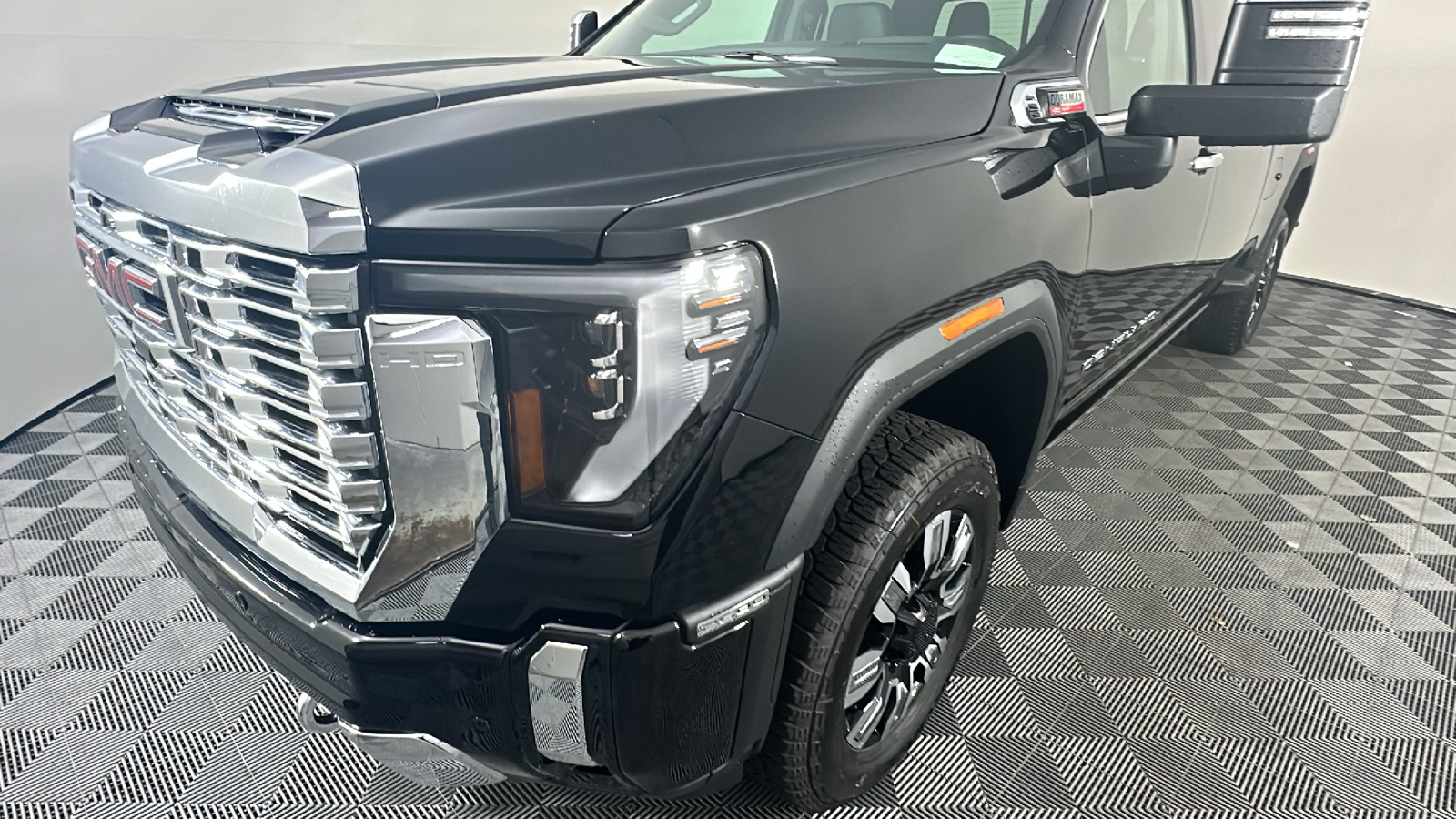 2024 GMC Sierra 2500HD Denali 7