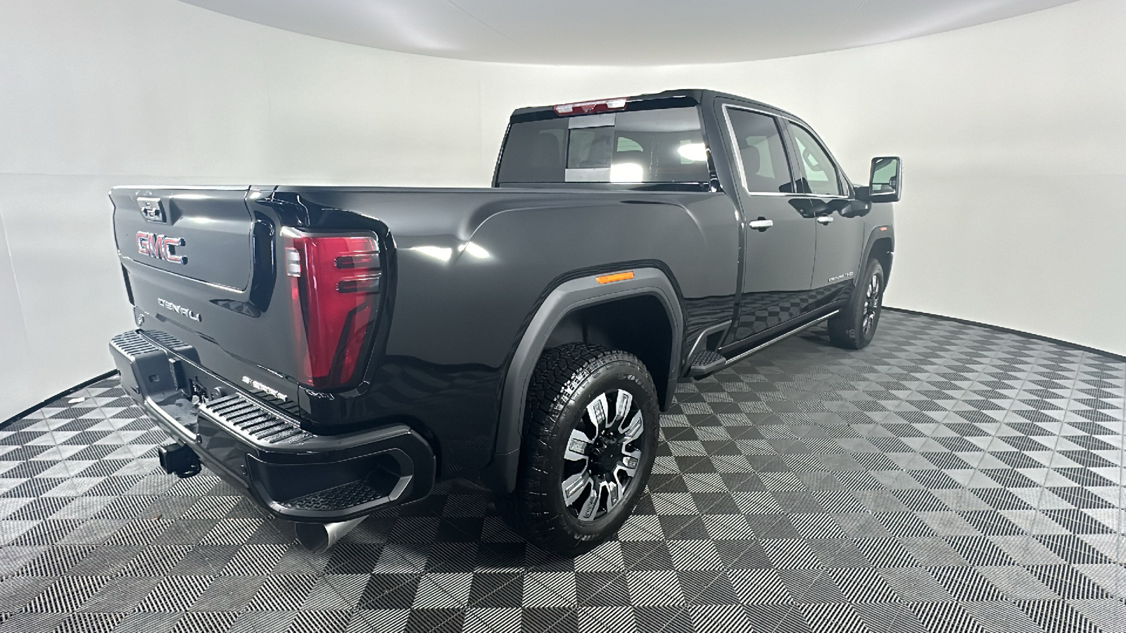 2024 GMC Sierra 2500HD Denali 19