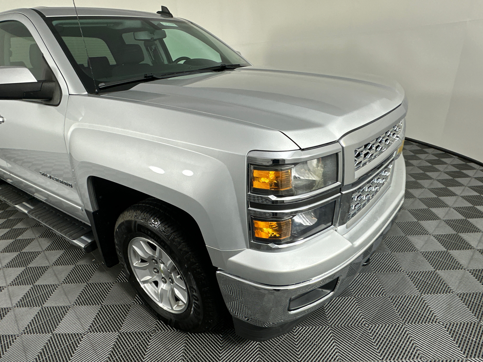 2015 Chevrolet Silverado 1500 LT 2