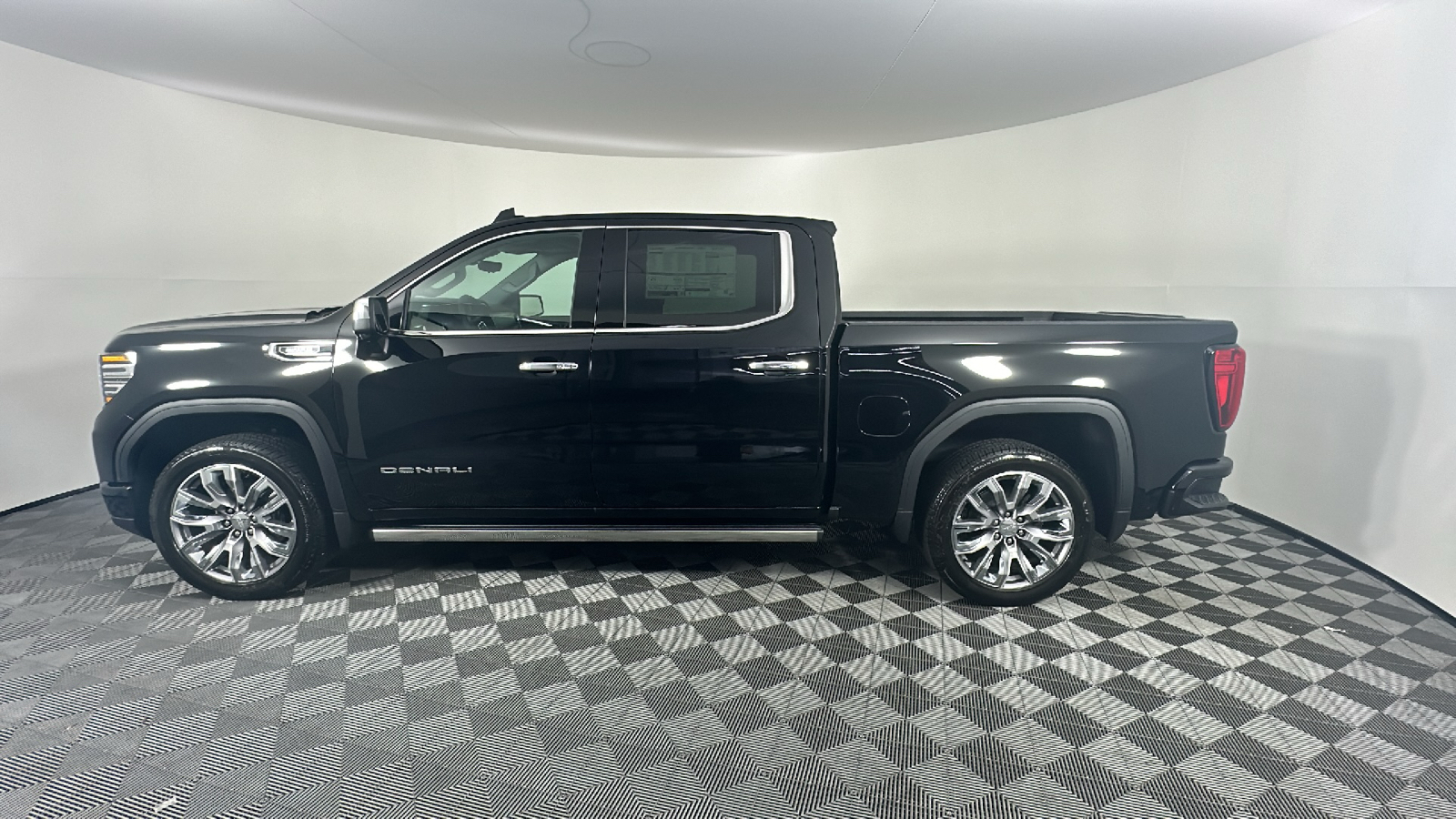 2024 GMC Sierra 1500 Denali 8