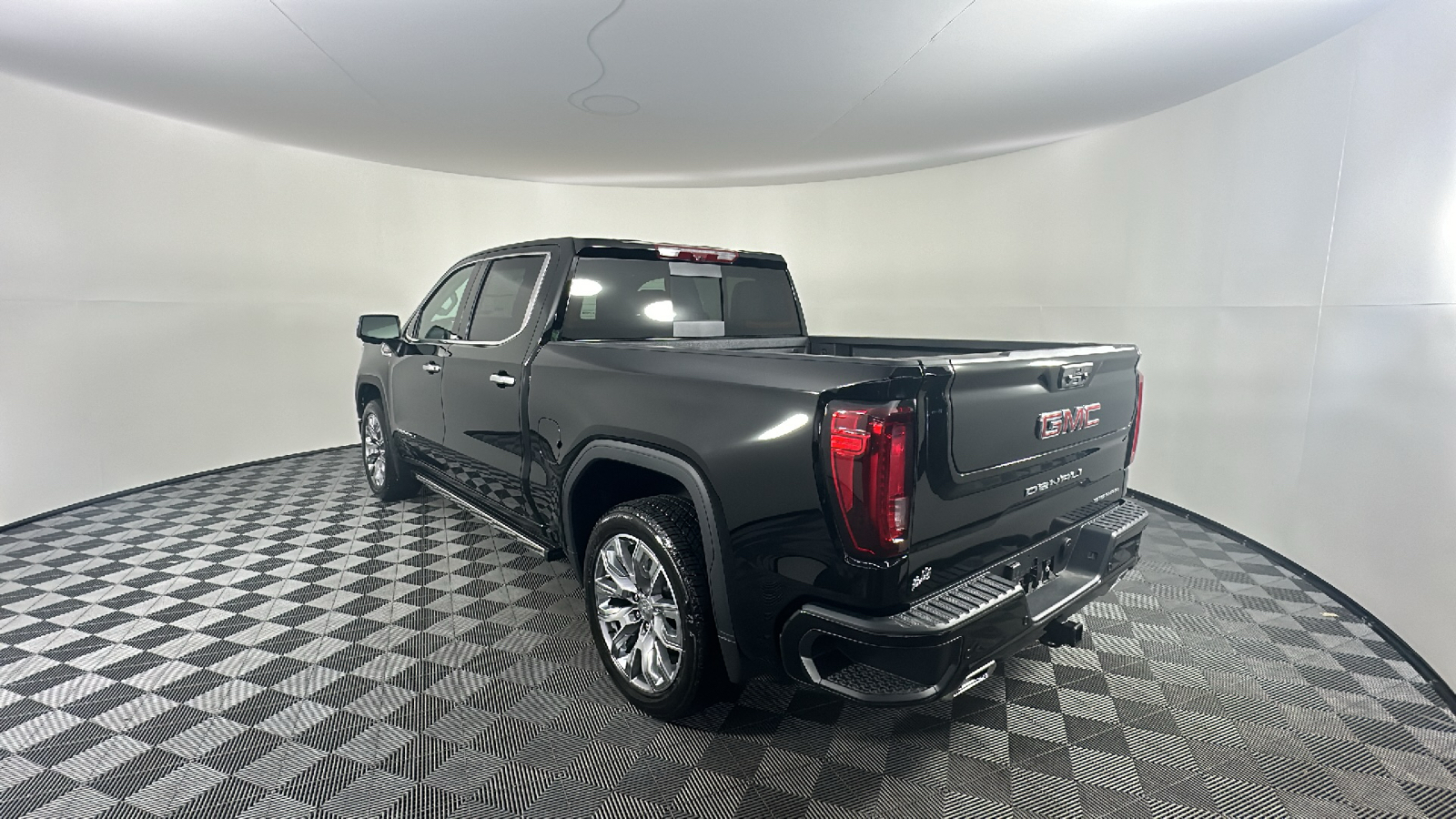 2024 GMC Sierra 1500 Denali 10