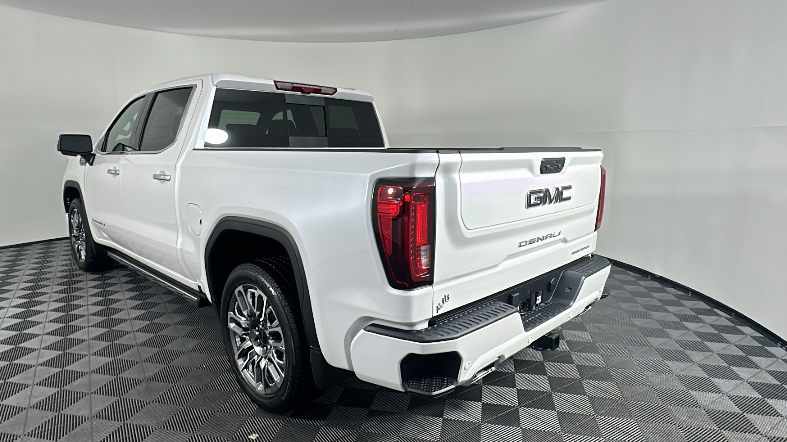 2024 GMC Sierra 1500 Denali Ultimate 11