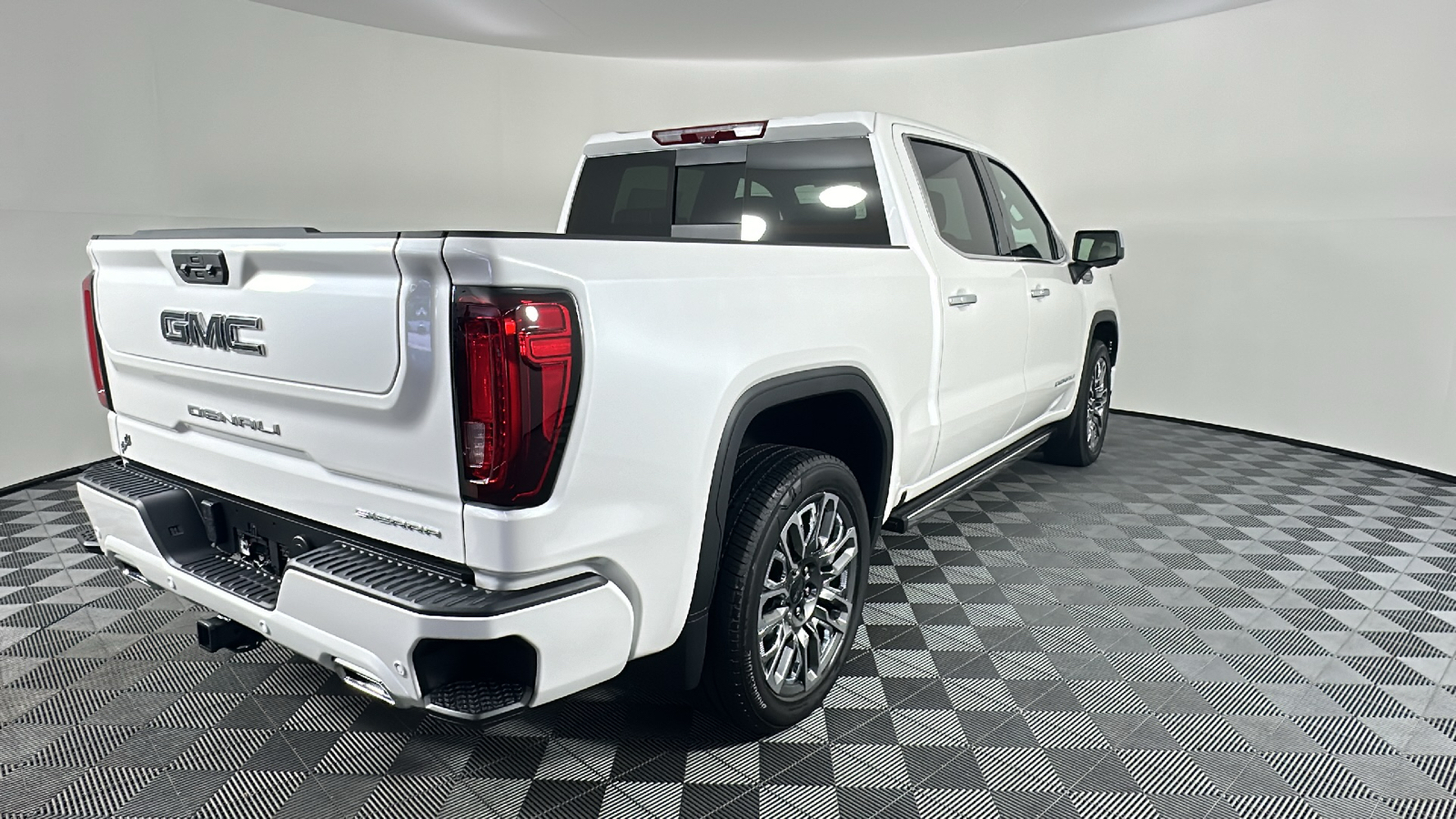 2024 GMC Sierra 1500 Denali Ultimate 18