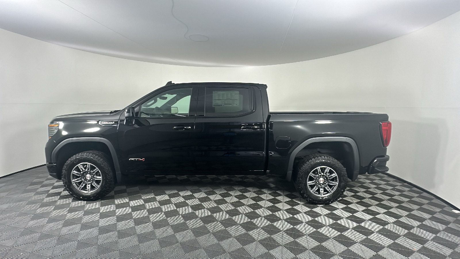 2024 GMC Sierra 1500 AT4 8