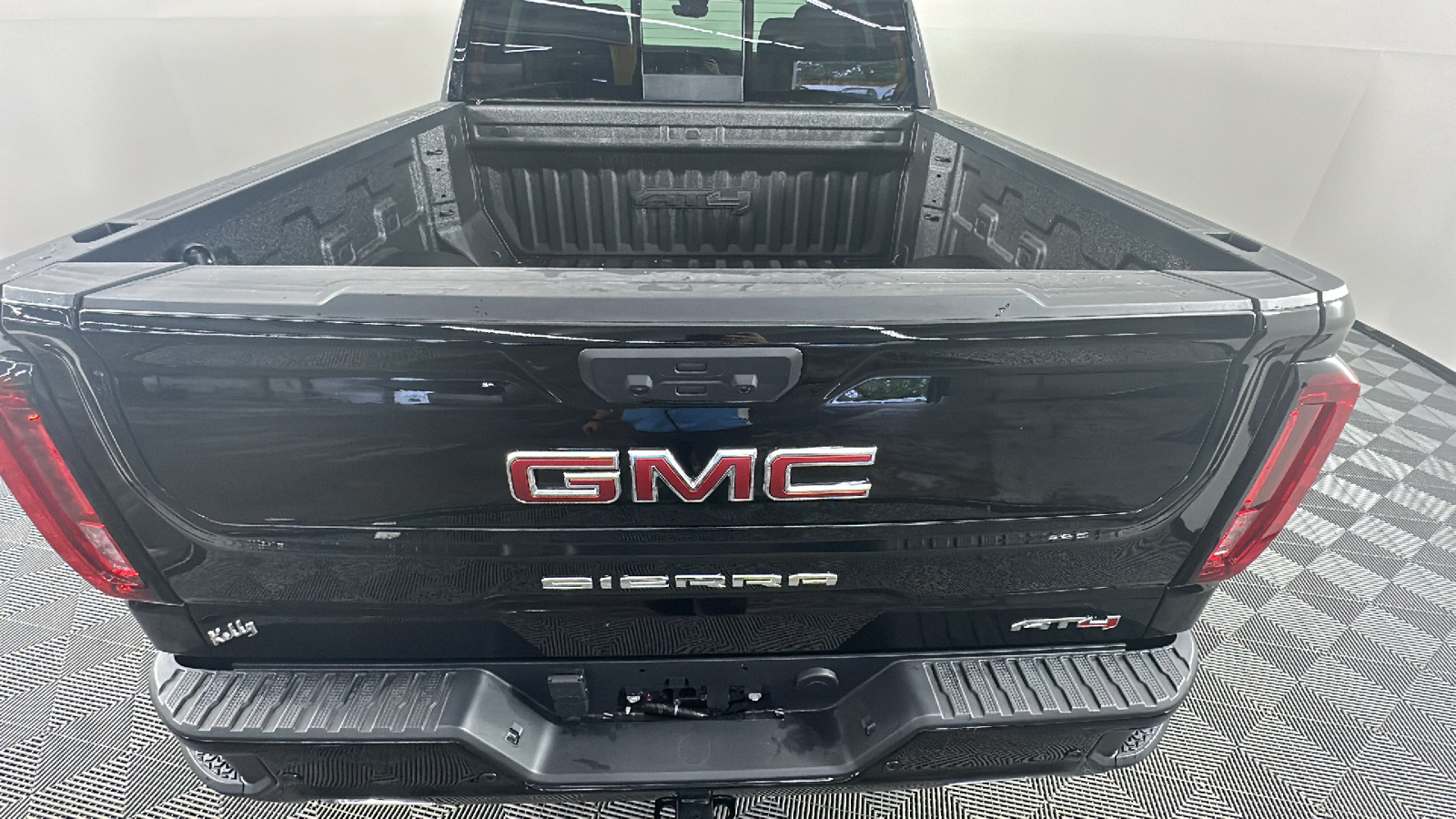 2024 GMC Sierra 1500 AT4 14