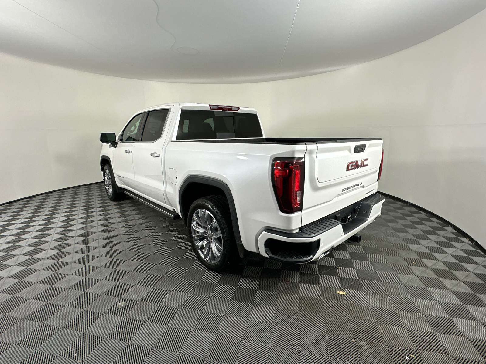 2024 GMC Sierra 1500 Denali 11