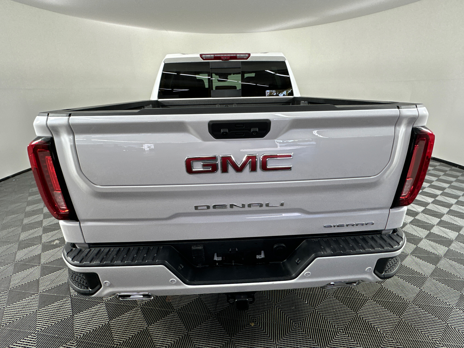 2024 GMC Sierra 1500 Denali 15