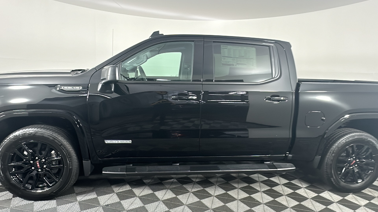 2024 GMC Sierra 1500 Elevation 10