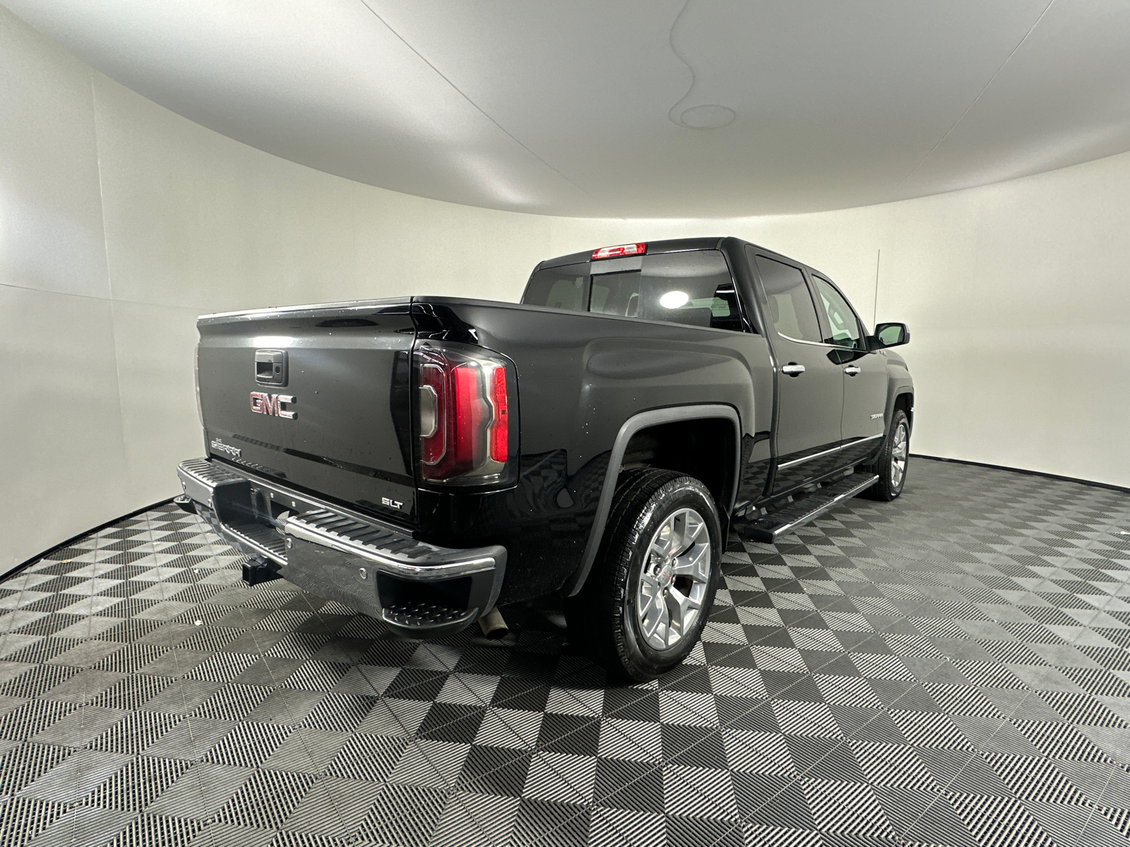 2018 GMC Sierra 1500 SLT 16