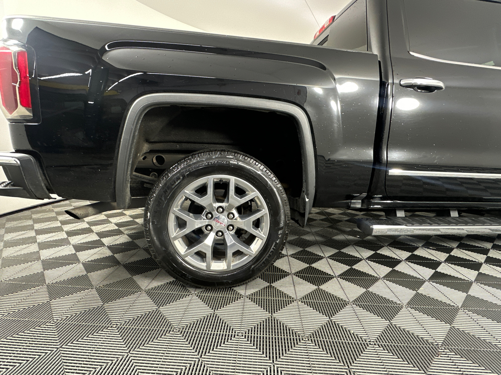 2018 GMC Sierra 1500 SLT 18