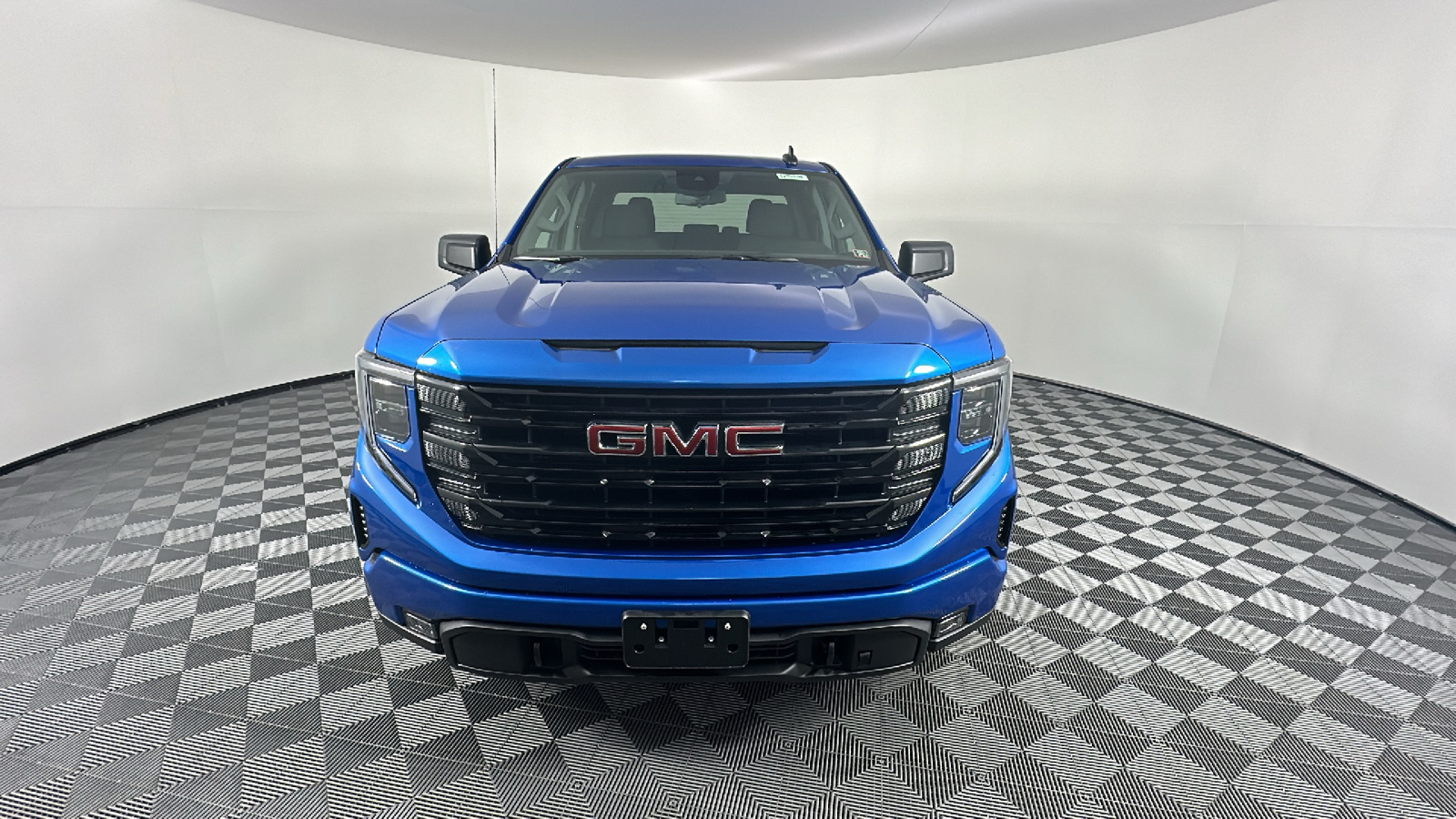 2024 GMC Sierra 1500 Elevation 2