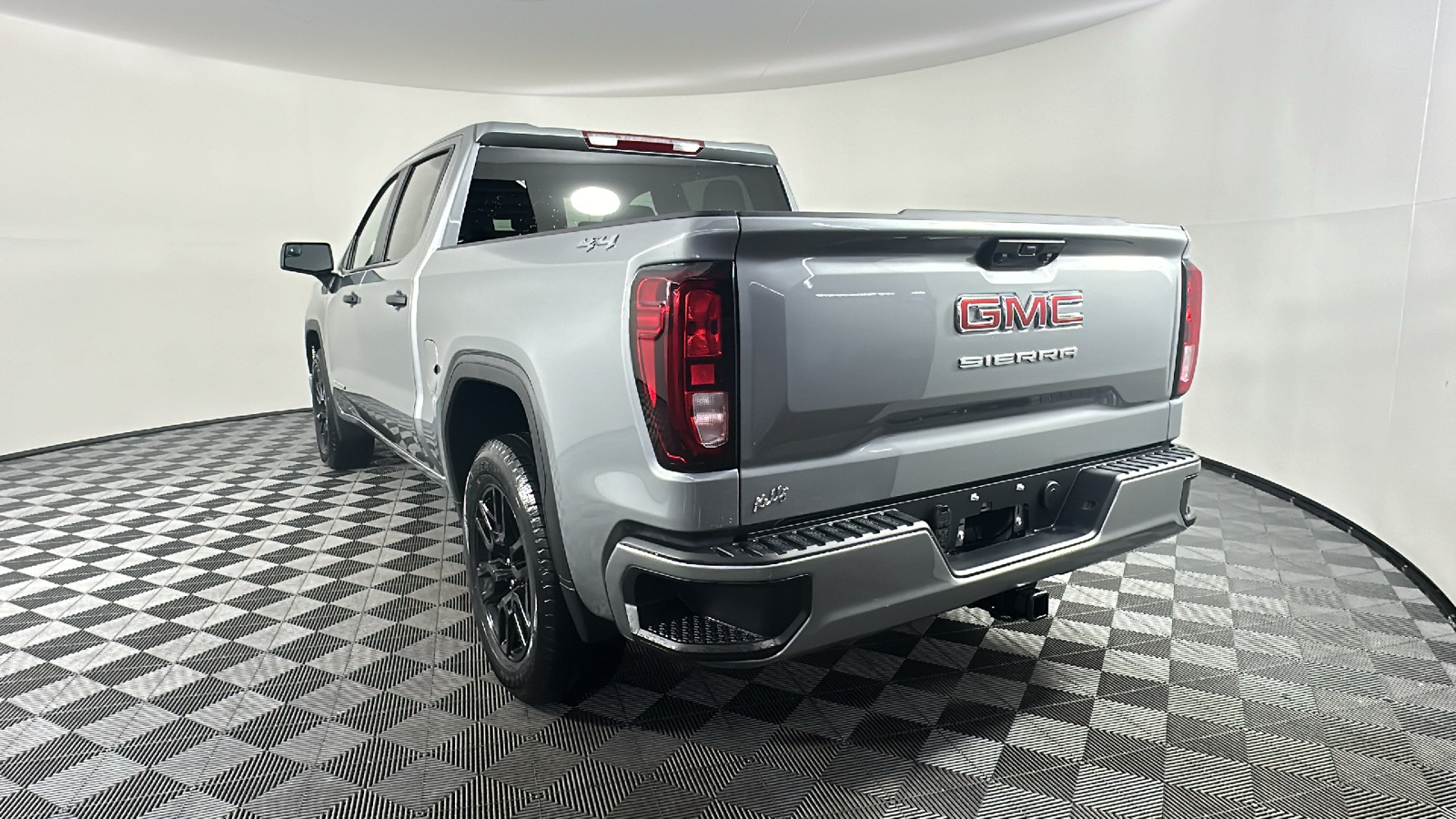 2024 GMC Sierra 1500 Pro 10