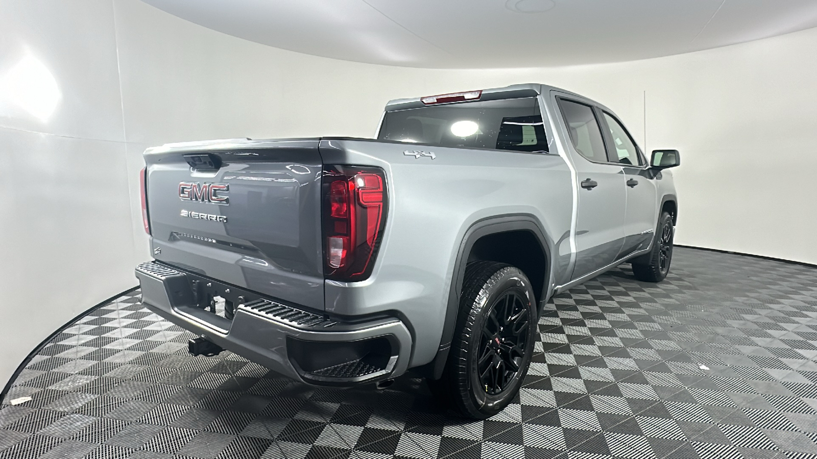 2024 GMC Sierra 1500 Pro 16