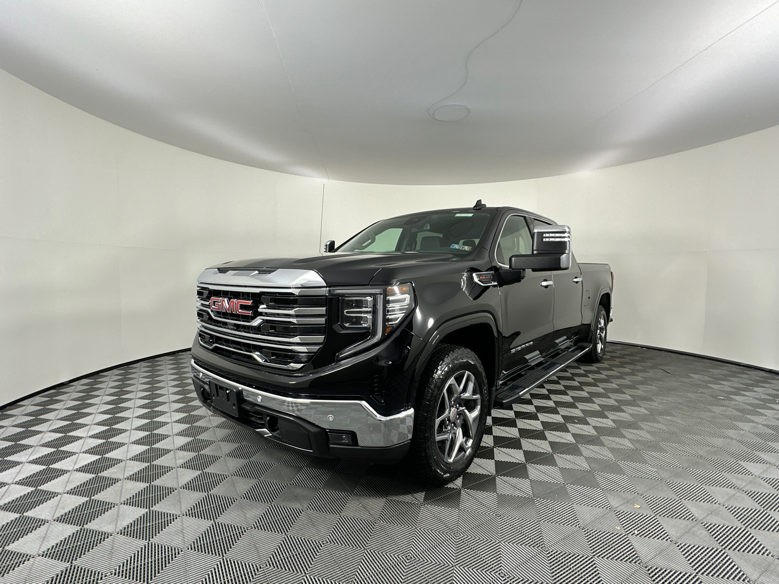 2024 GMC Sierra 1500 SLT 5