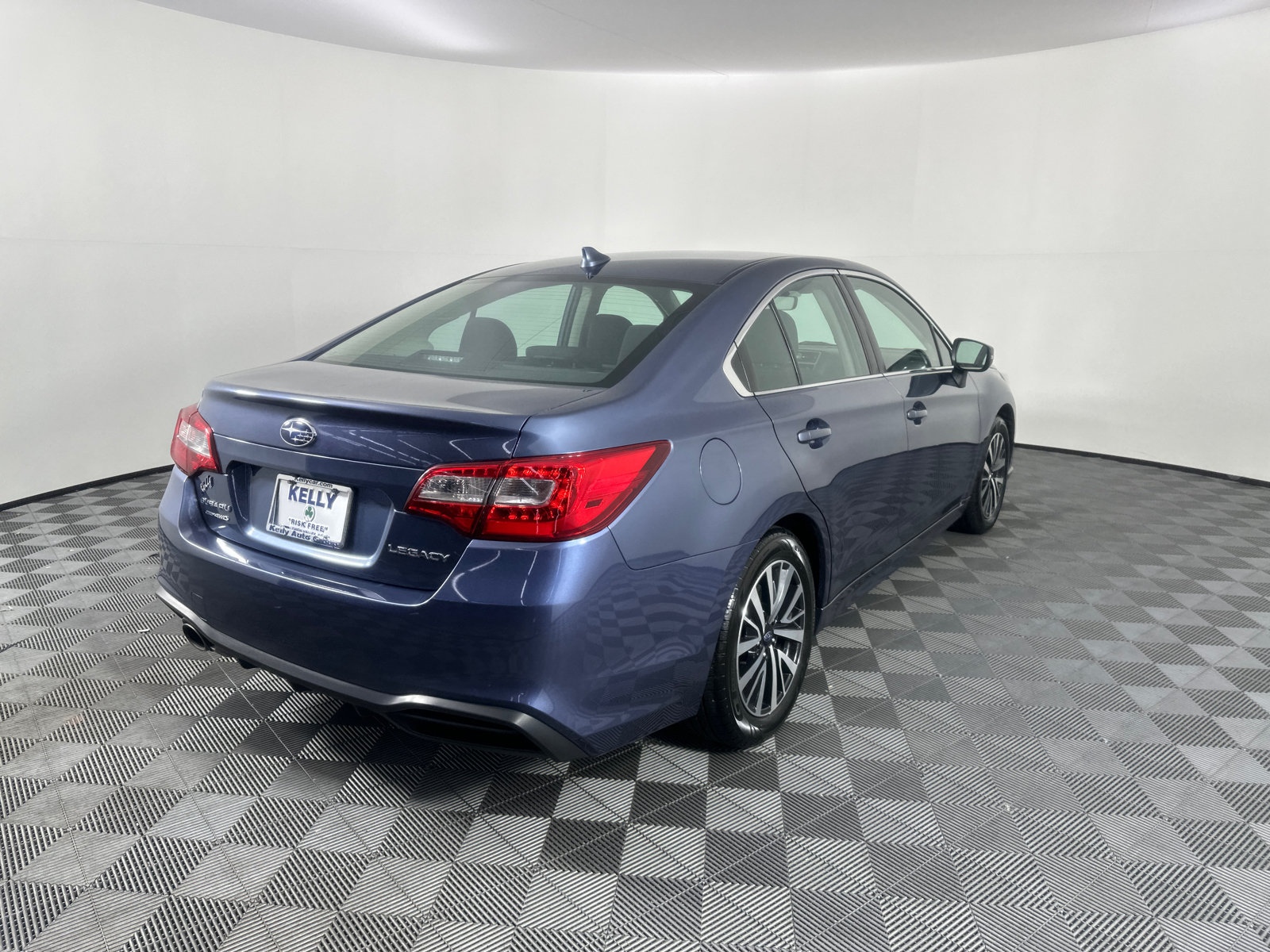 2018 Subaru Legacy 2.5i 17