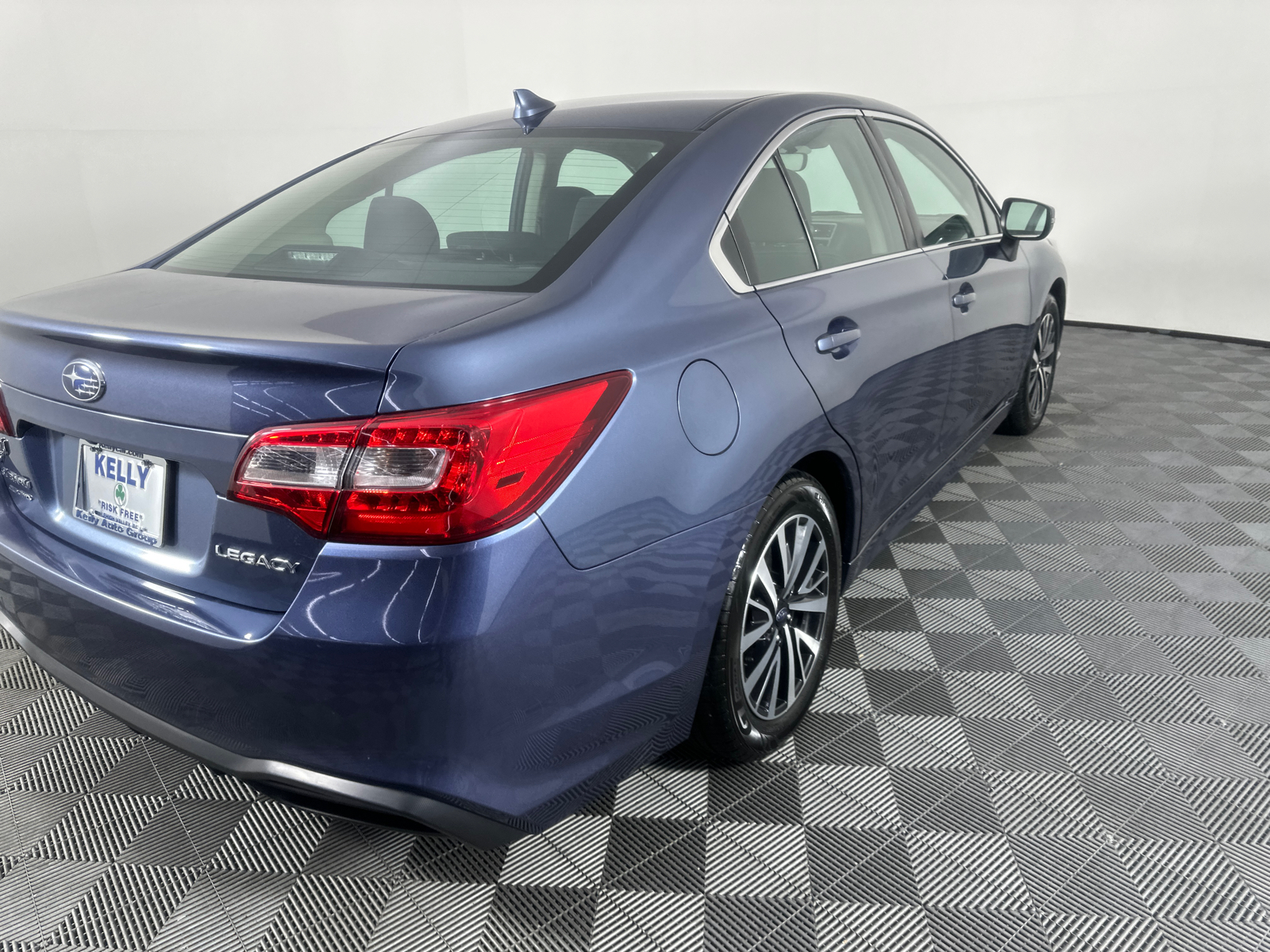 2018 Subaru Legacy 2.5i 18