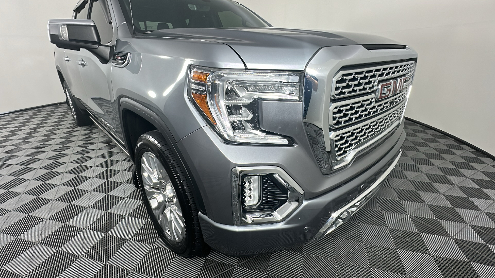 2020 GMC Sierra 1500 Denali 2