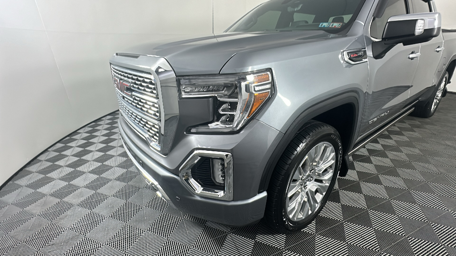 2020 GMC Sierra 1500 Denali 8