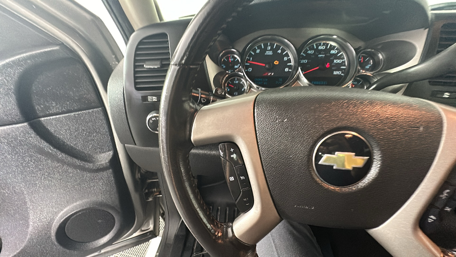 2009 Chevrolet Silverado 1500 LT 38