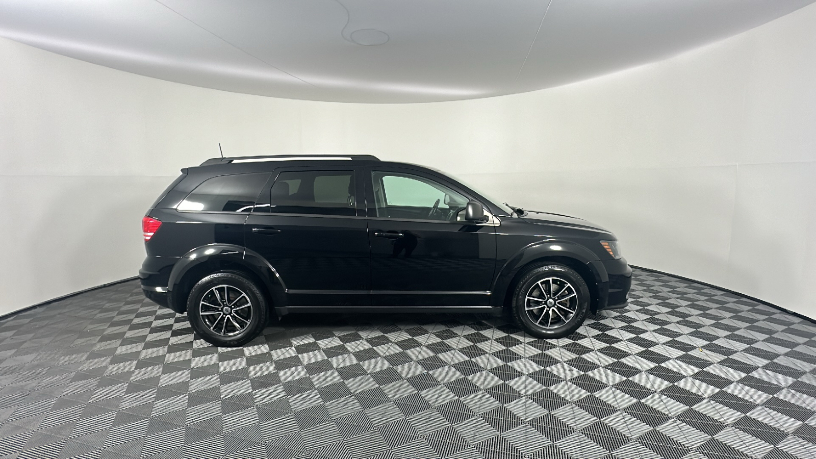 2018 Dodge Journey SE 19