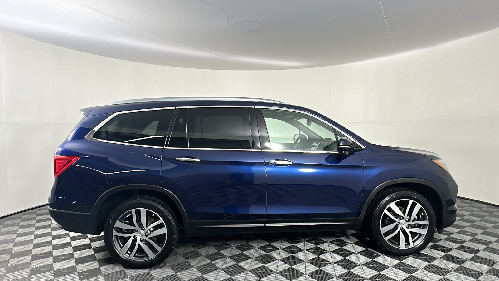 2016 Honda Pilot Touring 23