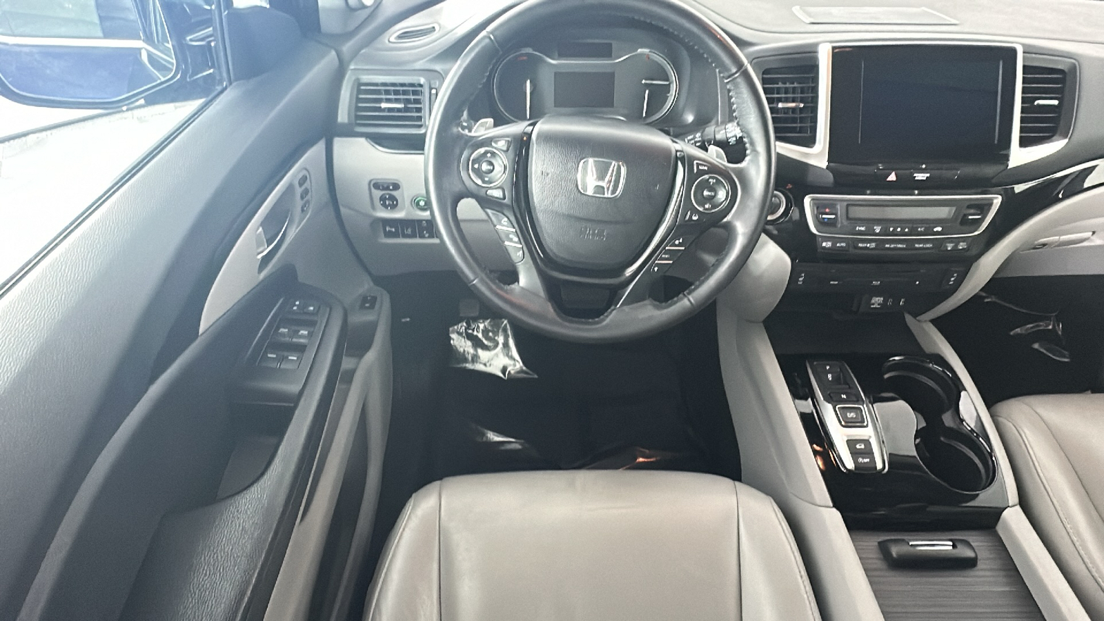 2016 Honda Pilot Touring 31