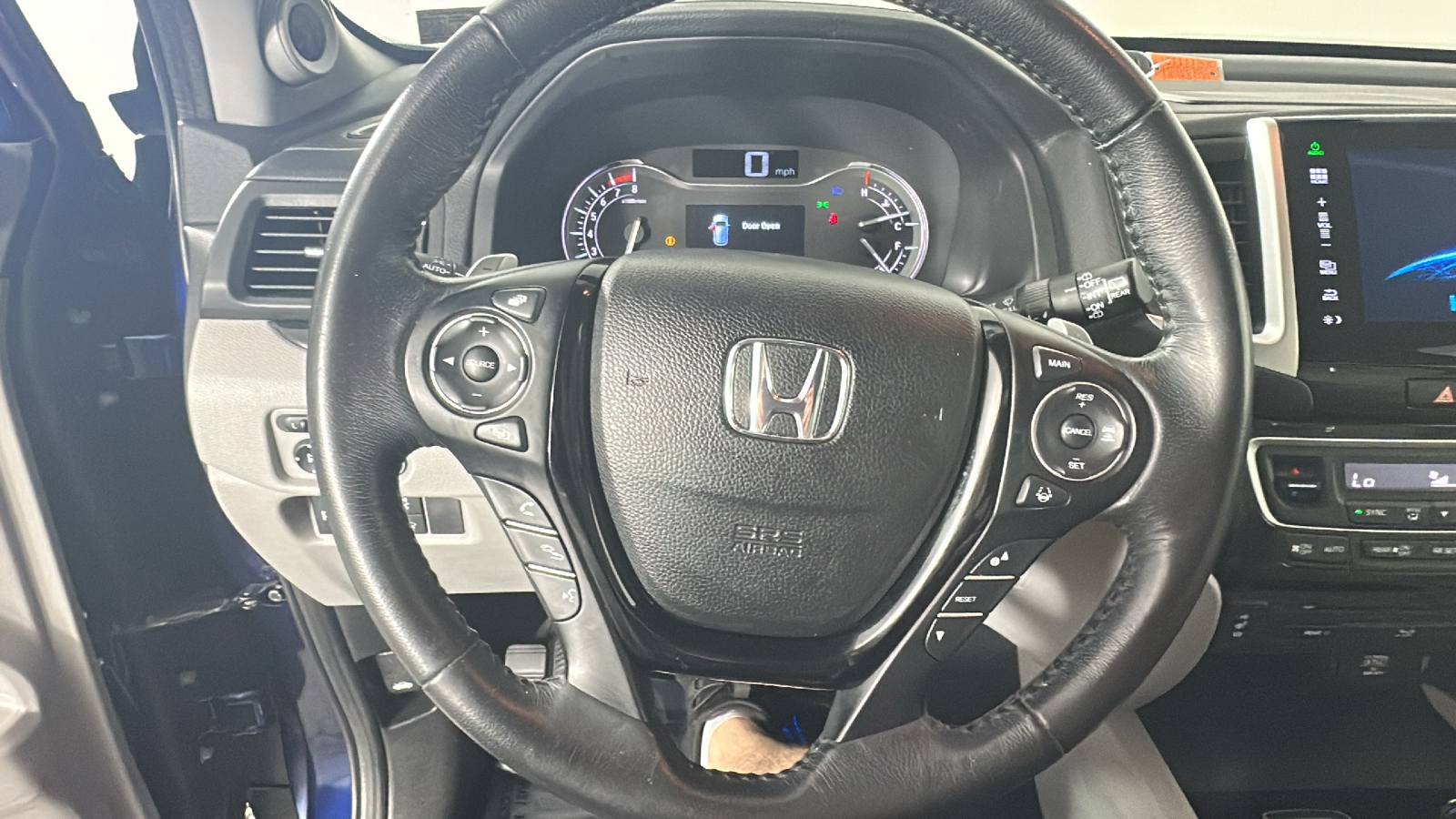 2016 Honda Pilot Touring 39