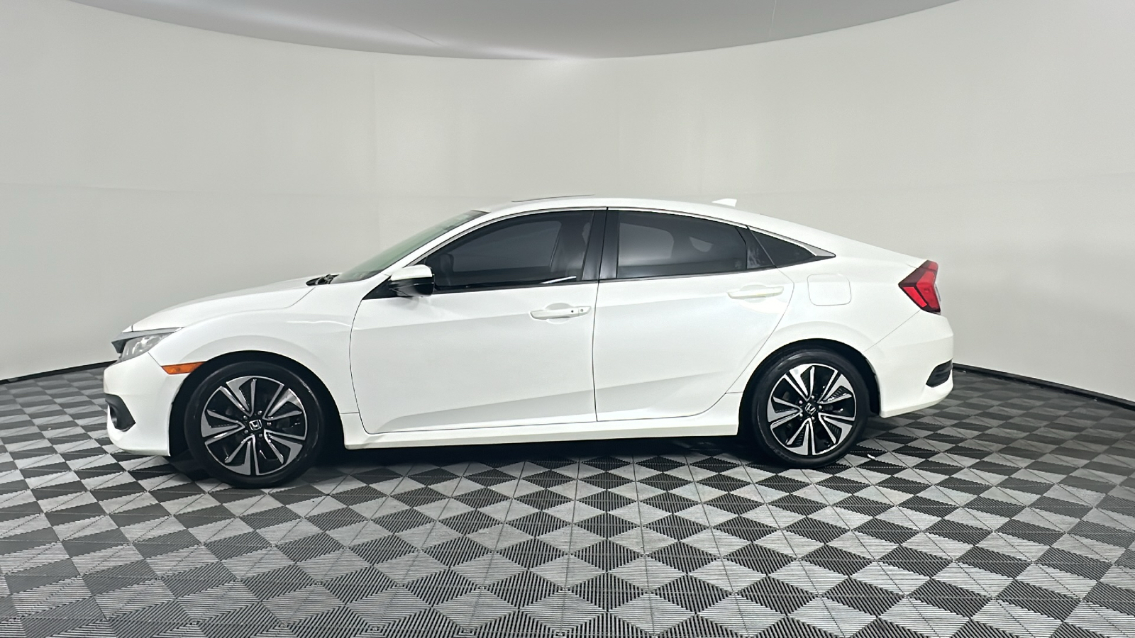 2016 Honda Civic EX-T 9