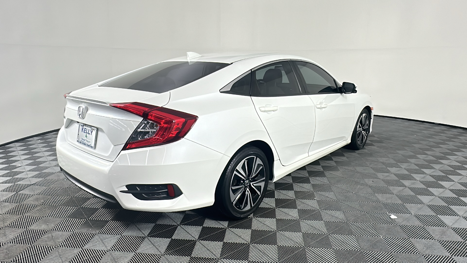 2016 Honda Civic EX-T 18