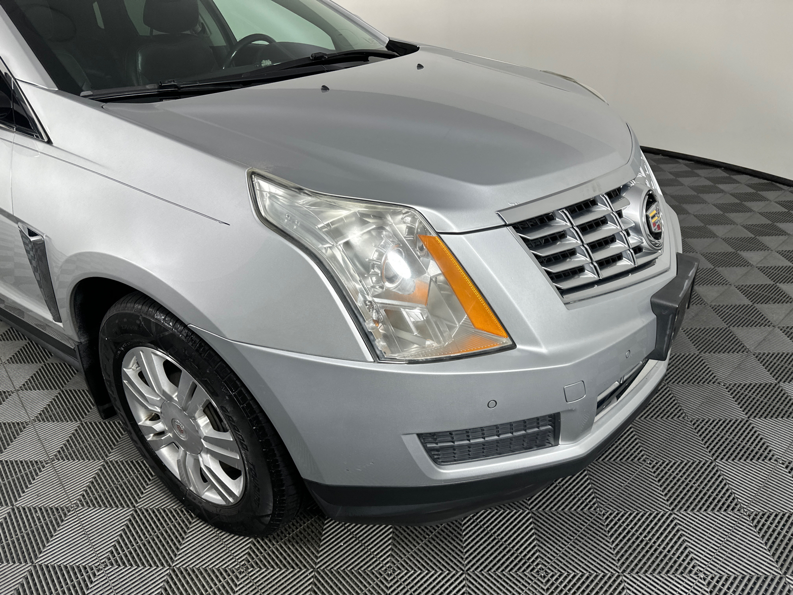 2015 Cadillac SRX Luxury 2