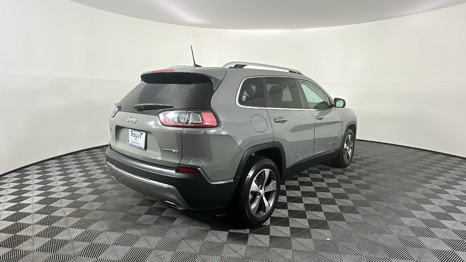 2021 Jeep Cherokee Limited 19