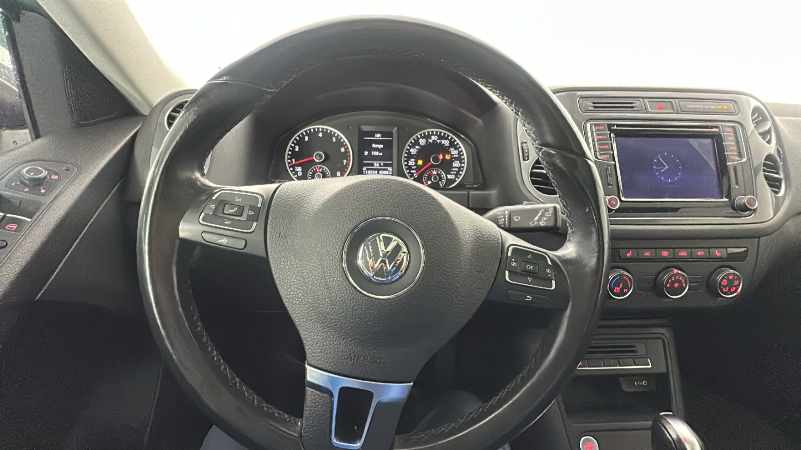 2016 Volkswagen Tiguan 2.0T S 32