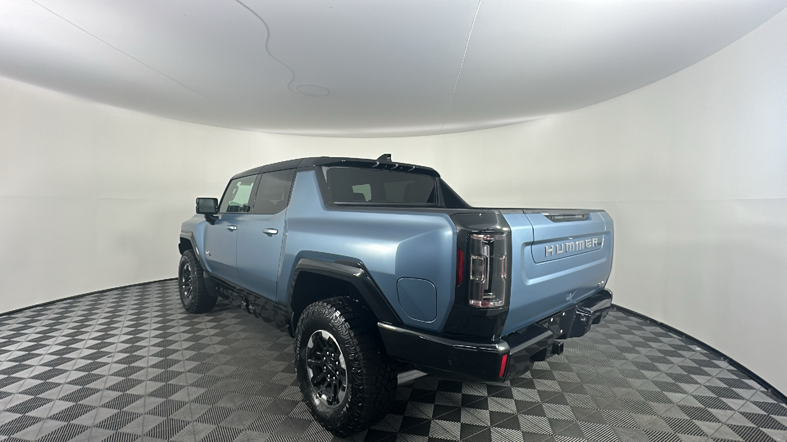 2024 GMC HUMMER EV 3X 11