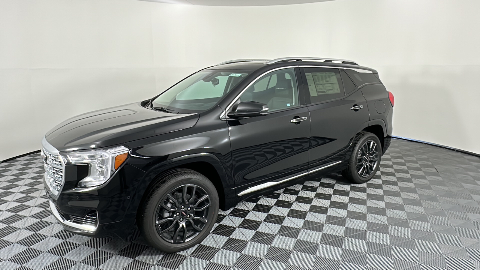 2024 GMC Terrain Denali 3