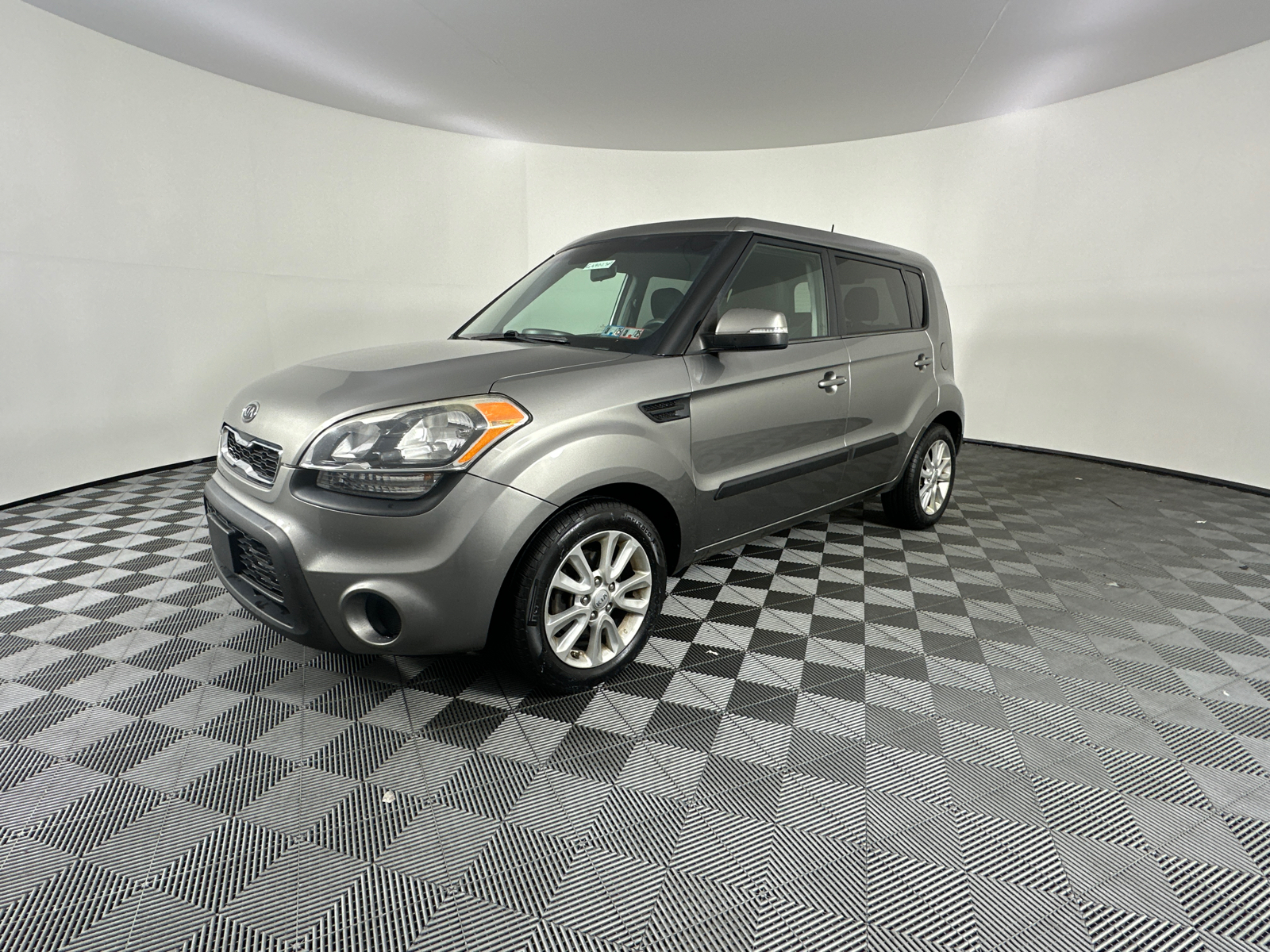 2012 Kia Soul + 6