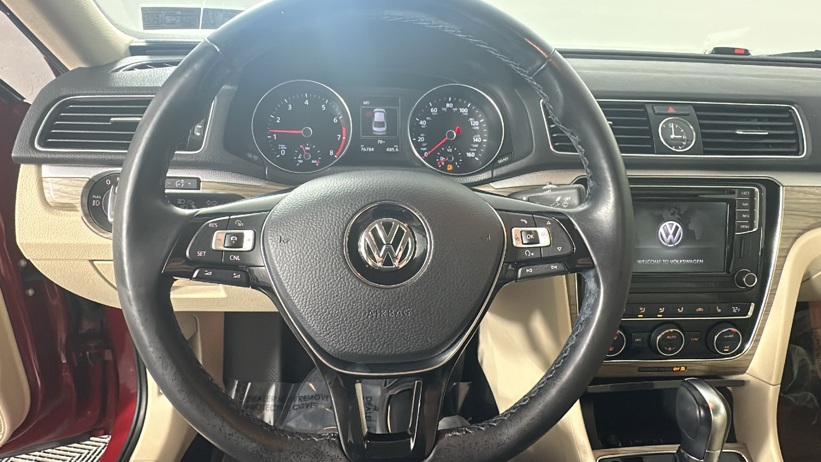 2017 Volkswagen Passat 1.8T SE 37