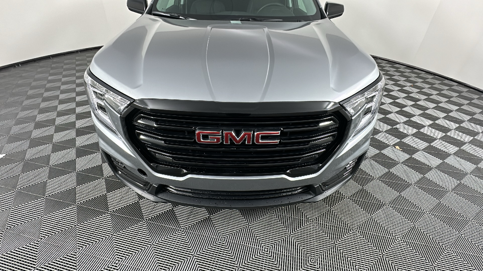 2024 GMC Terrain SLE 3