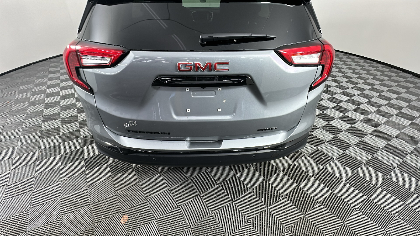 2024 GMC Terrain SLE 13