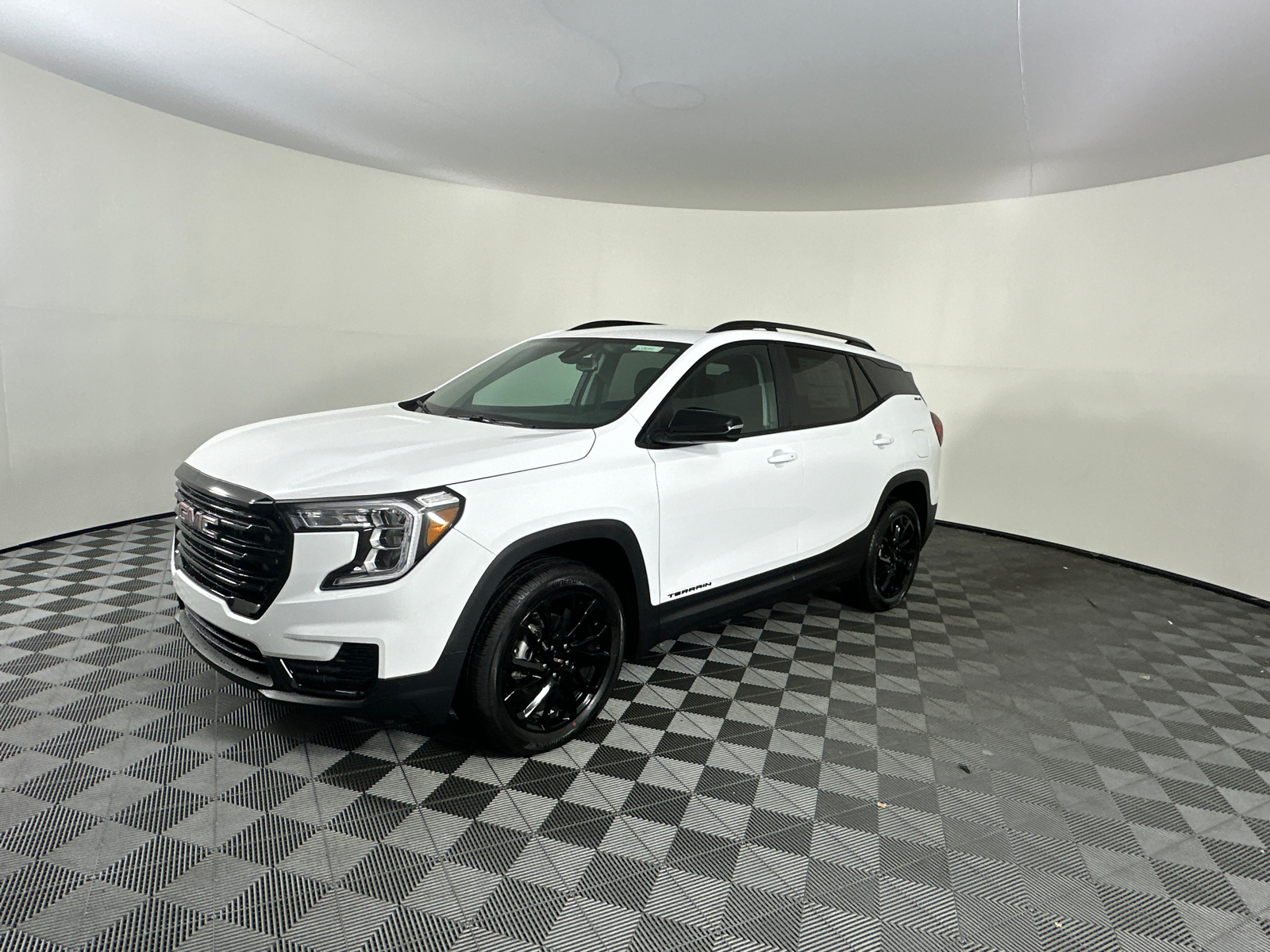 2024 GMC Terrain SLE 6