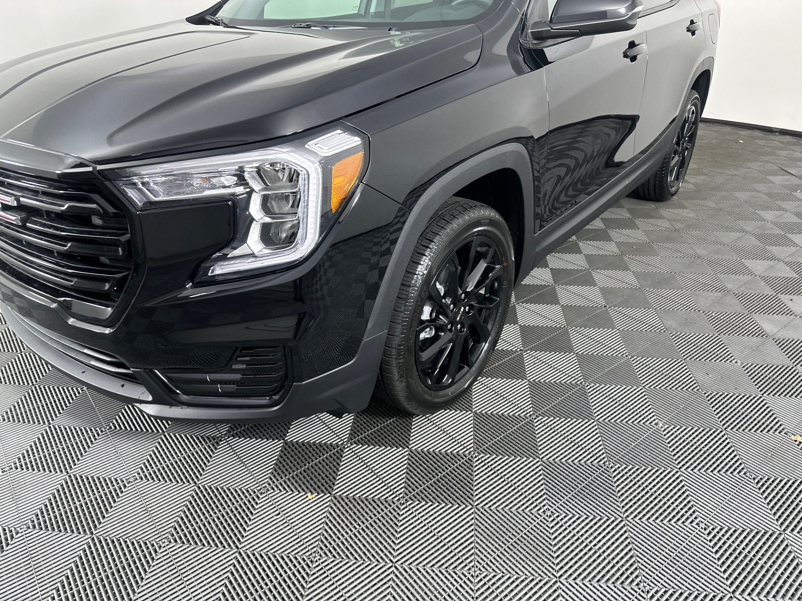 2024 GMC Terrain SLE 7