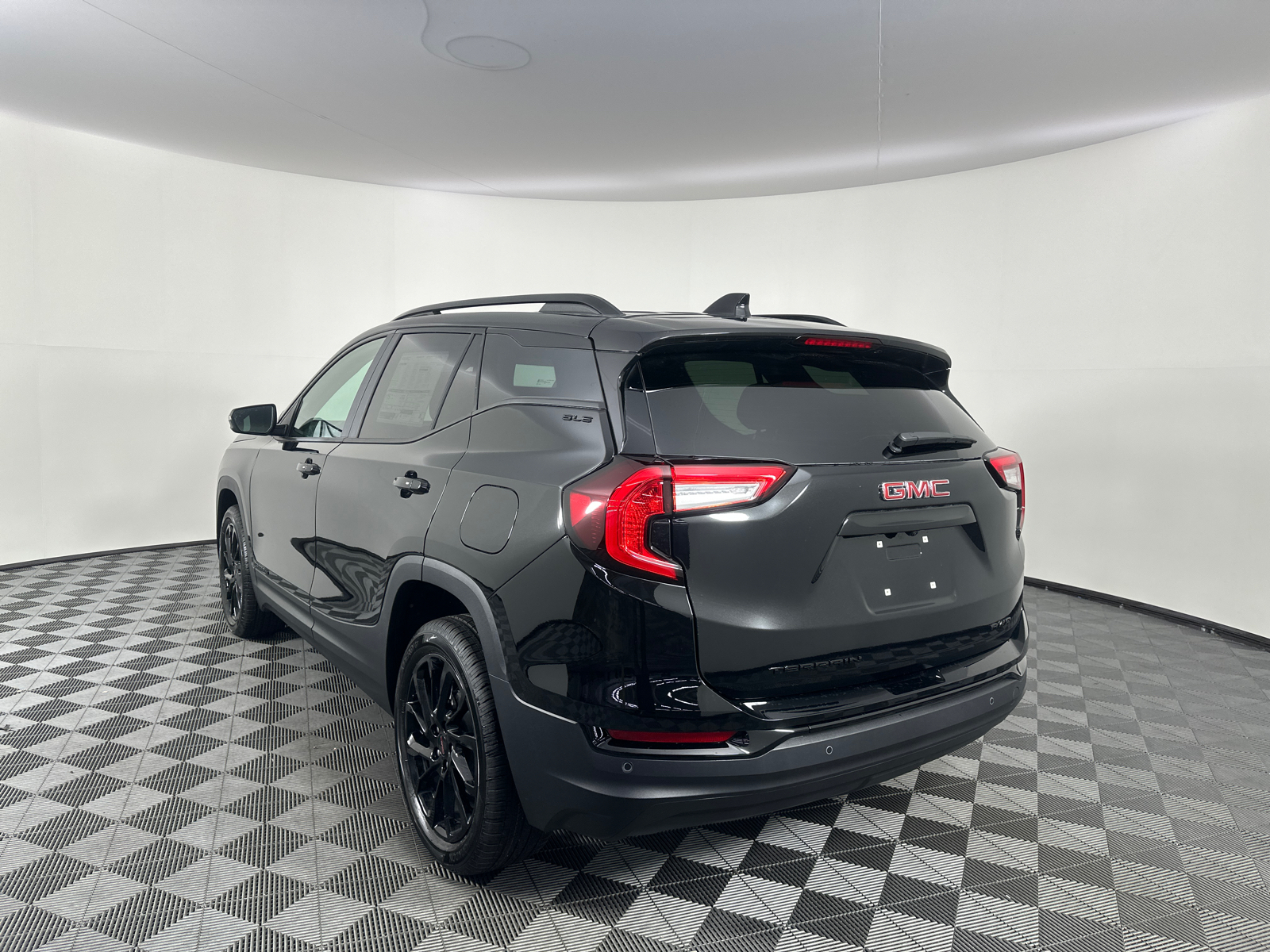 2024 GMC Terrain SLE 10