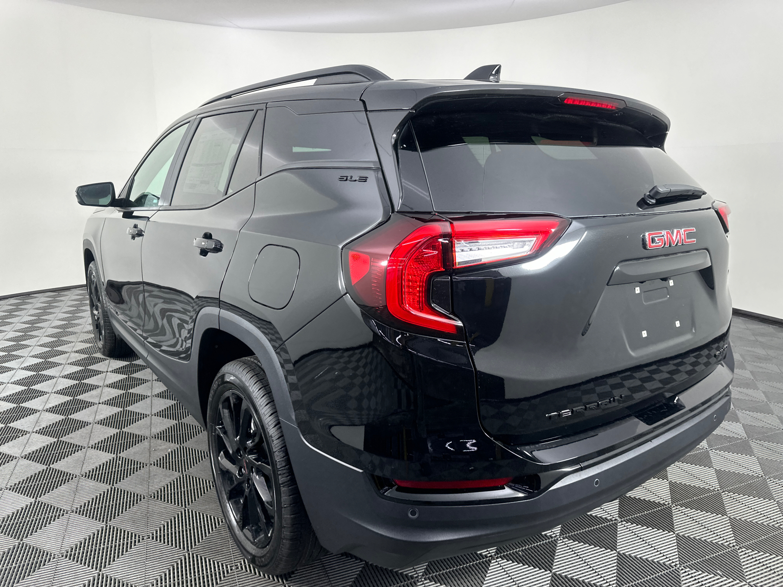 2024 GMC Terrain SLE 11